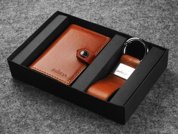 Portfel HIKER  w zestawie z brelokiem ze skóry Nomad koniak