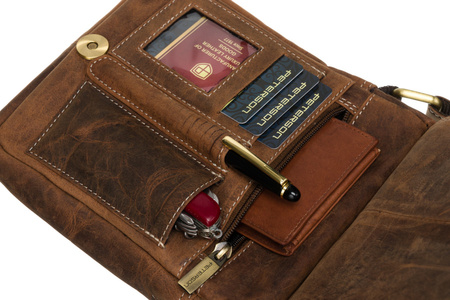 Listonoszka męska ze skóry naturalnej brązowa z złotymi okuciami - Peterson