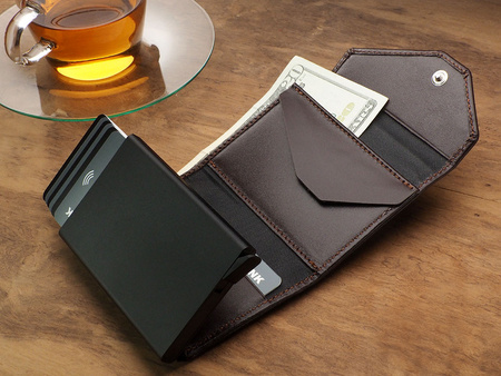 Portfel PORTER Go wykonany z miękkiej w dotyku skóry Italia brązowy