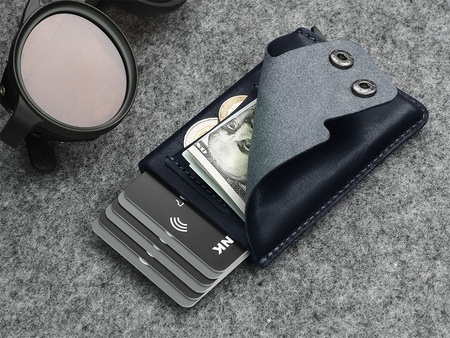 Portfel FUNKY wykonany ze skóry Nomad granatowy