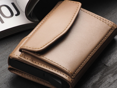 Portfel SOLO Max wykonany z miękkiej w dotyku skóry Italia beżowy