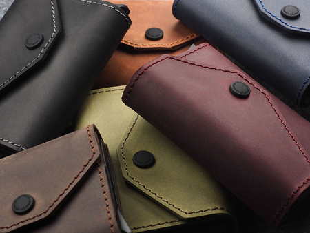 Portfel PORTER Go wykonany z woskowanej skóry Hunter czarny