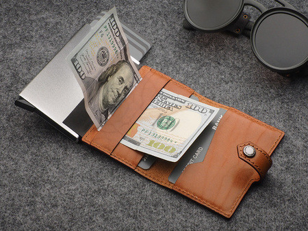 Portfel EASY WALLET wykonany z garbowanej skóry Nomad koniak