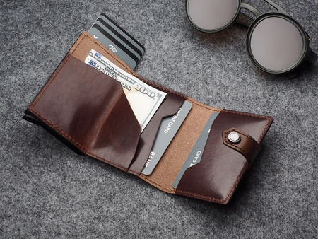 Portfel HIKER Max wykonany z roślinnie garbowanej skóry Nomad brązowy