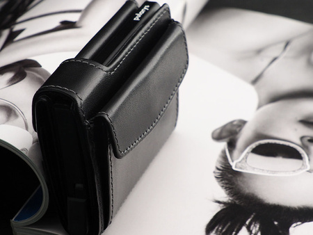 Portfel SOLO Max wykonany z miękkiej w dotyku skóry Italia czarny