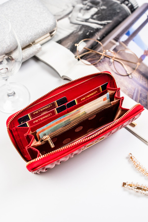 Portfel damski Peterson w czerwonym kolorze z dużą przestrzenią