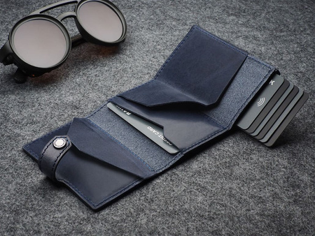 Portfel HIKER Go wykonany z roślinnie garbowanej skóry Nomad granatowy