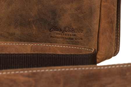 Listonoszka męska ze skóry naturalnej brązowa z złotymi okuciami - Peterson