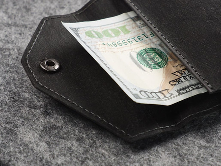 Portfel PORTER Go wykonany z  wodoodpornego papieru Wash Paper czarny