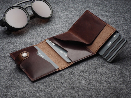 Portfel HIKER wykonany z roślinnie garbowanej skóry Nomad brązowy