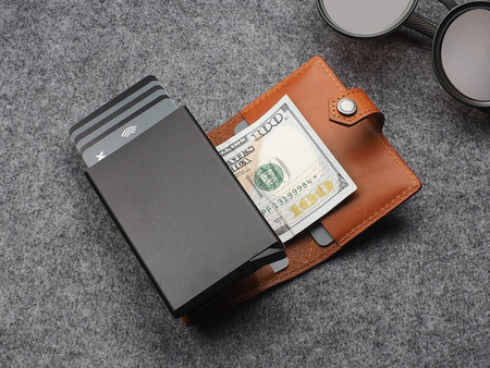 Portfel HIKER - CHIC Decor wykonany z garbowanej skóry Nomad koniak