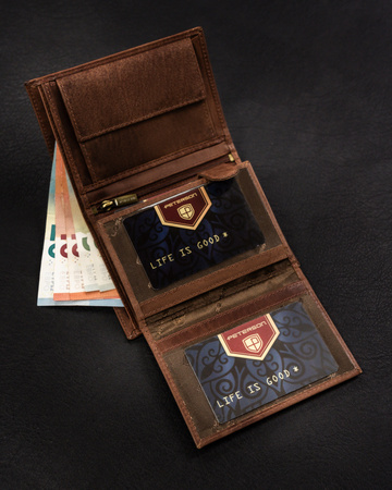 Portfel męski skórzany Peterson w kolorze jasnego brązu, duży i praktyczny