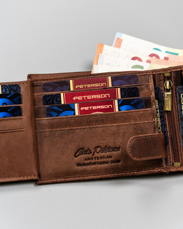 Skórzany portfel męski z ozdobnym tłoczeniem - Peterson