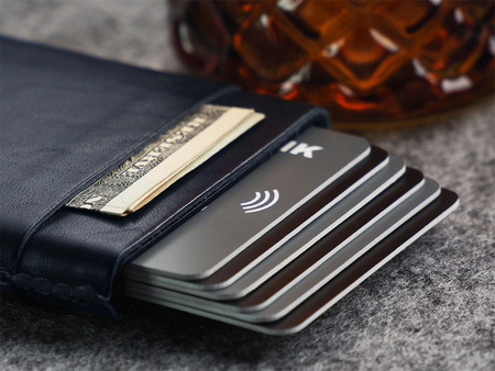 Portfel GOBI Wykonany z roślinnie garbowanej skóry Nomad granatowy