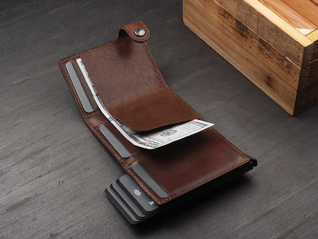 Portfel SOLO wykonany z roślinnie garbowanej skóry Nomad brązowy