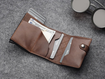 Portfel HIKER - CHIC Decor wykonany z garbowanej skóry Nomad brązowy