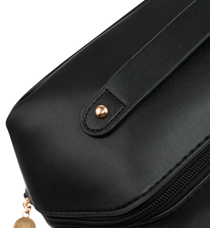 Kosmetyczka podróżna damska z ekoskóry - Peterson, czarna elegancja