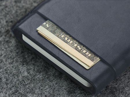 Portfel GOBI Wykonany z roślinnie garbowanej skóry Nomad granatowy