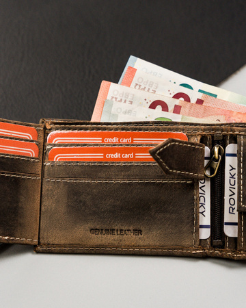 Mały portfel męski ze skóry naturalnej zamykany na zatrzask - Buffalo Wild