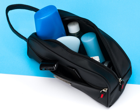 Kosmetyczka męska z kieszonką w eleganckim stylu - Peterson