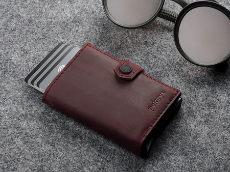 Portfel HIKER wykonany z polerowanej i woskowanej skóry Hunter wiśniowy