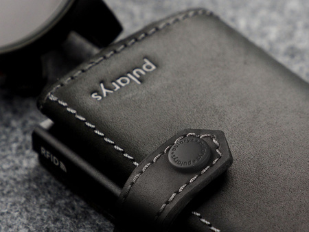 Portfel HIKER wykonany z polerowanej i woskowanej skóry Hunter czarny