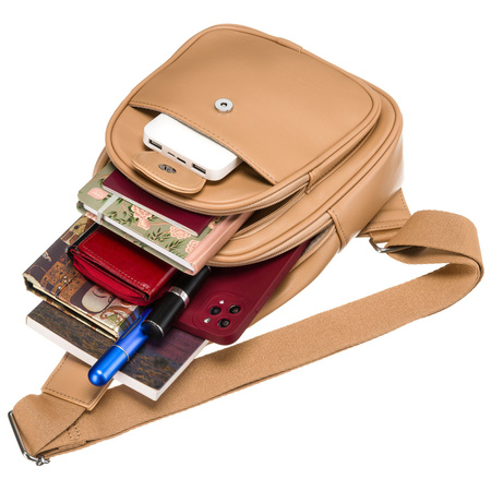 Saszetka damska crossbody w kolorze beżowym - ekologiczna skóra Peterson