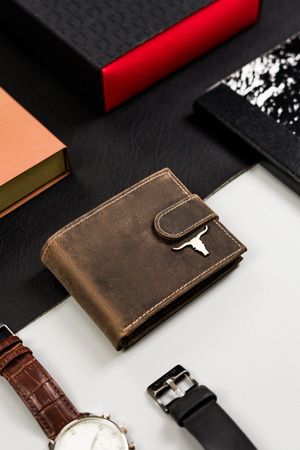 Mały portfel męski ze skóry naturalnej zamykany na zatrzask - Buffalo Wild