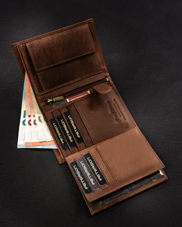 Portfel męski skórzany Peterson w kolorze jasnego brązu, duży i praktyczny