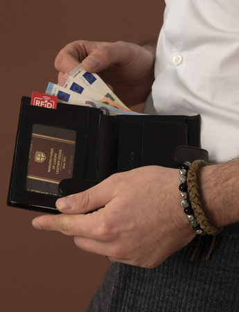 Portfel skórzany z RFID - Peterson, duży i elegancki w czerni