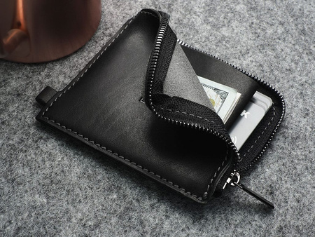 Portfel OLDTIMER wykonany z roślinnie garbowanej skóry Nomad czarny