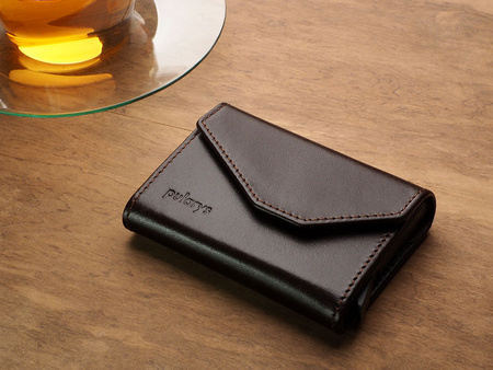 Portfel PORTER Go wykonany z miękkiej w dotyku skóry Italia brązowy