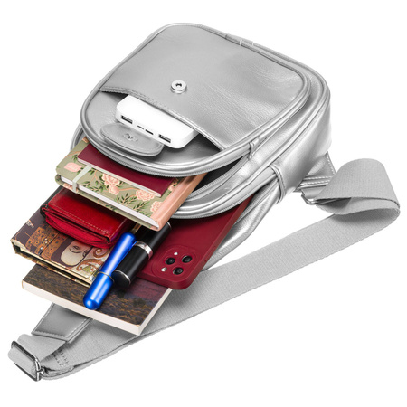 Saszetka damska Peterson srebrna z eko skóry na ramię crossbody