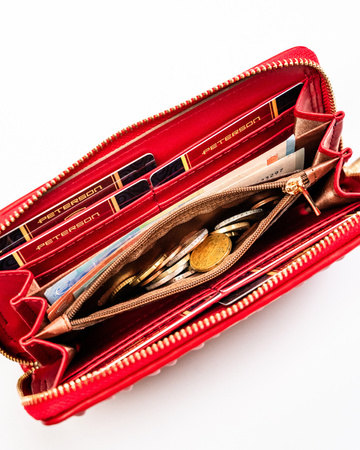 Portfel damski Peterson w czerwonym kolorze z dużą przestrzenią