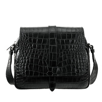 Listonoszka Canaletto z krokodylim wzorem - elegancja na każdą okazję