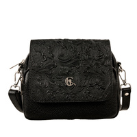 Listonoszka skórzana Canaletto z tłoczoną klapką - elegancja na co dzień